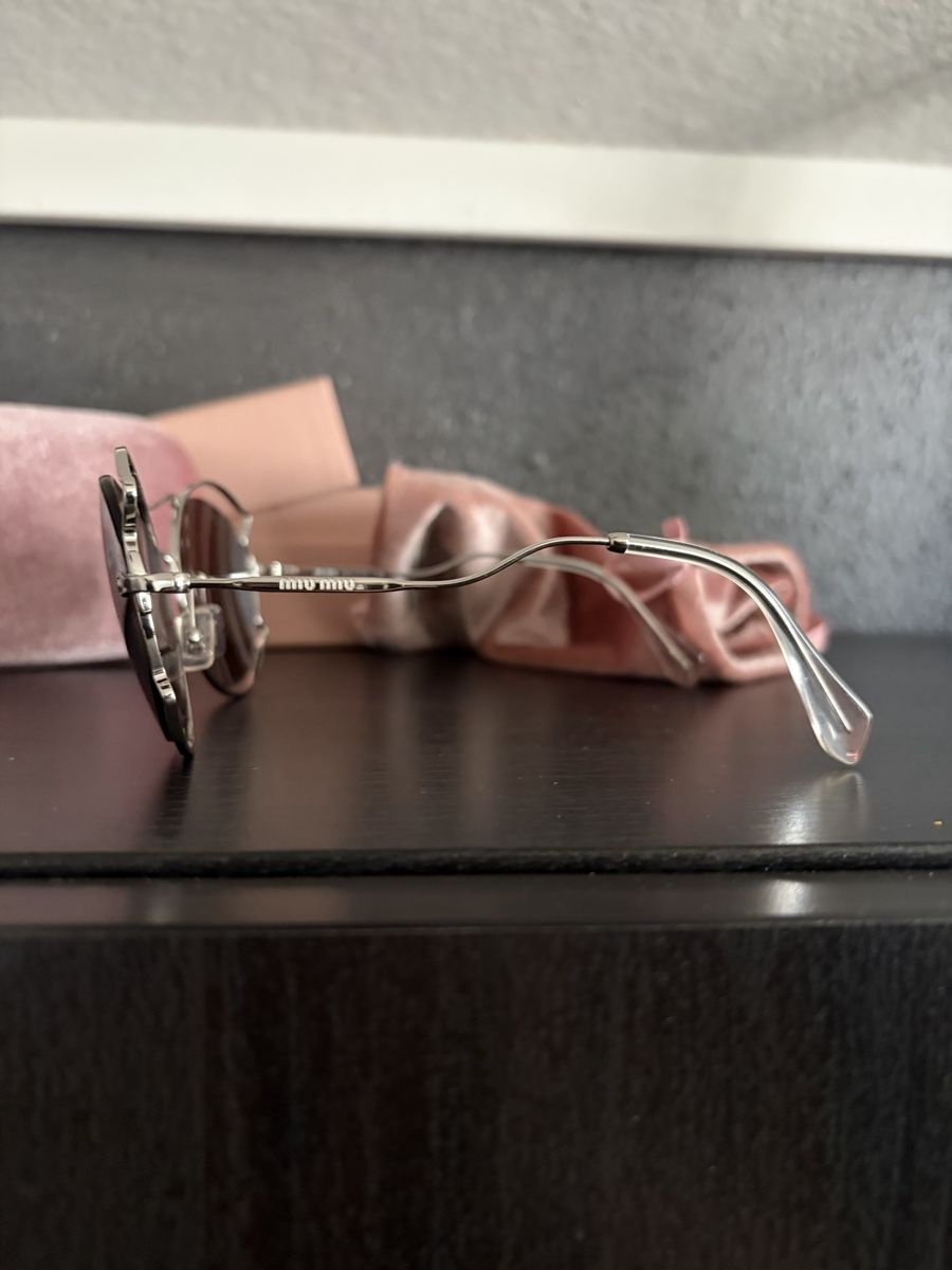 Miu Miu Occhiali & Lenti: MiuMiu Sonnenbrille neu Komlettset – Nuovo (secondo la descrizione) da Vordemwald venduto da ste_g86z 6