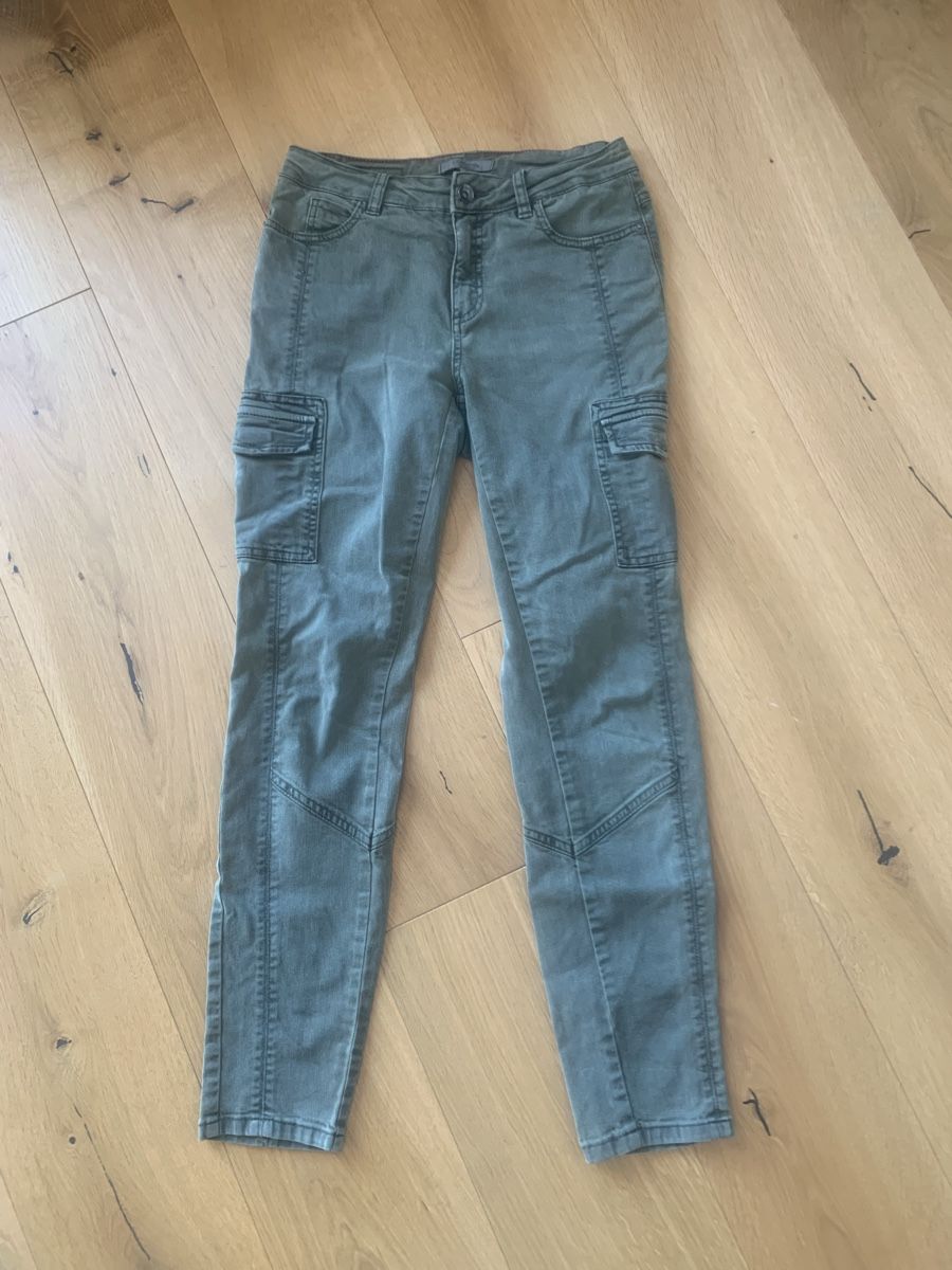 Pantaloni: Coole Cargo Hose von Comma, Gr. 36 – Usato da Aarberg venduto da Mama_Lulu 1