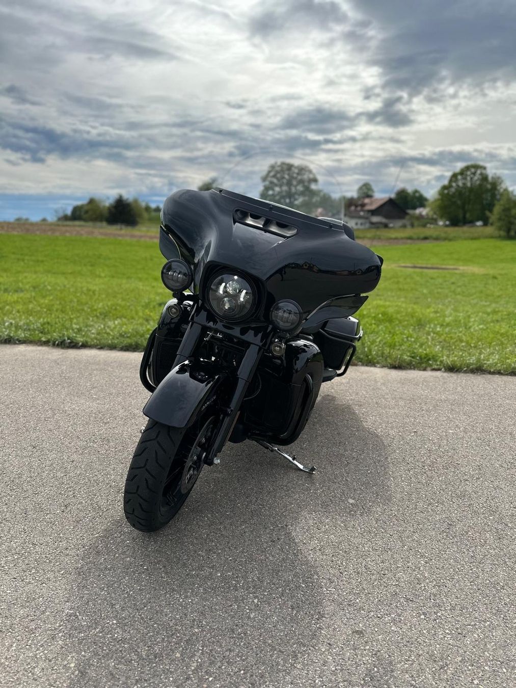 Harley-Davidson Strada: Harley-Davidson Street Glide – Usato da Lausanne venduto da cha_6s9h 5