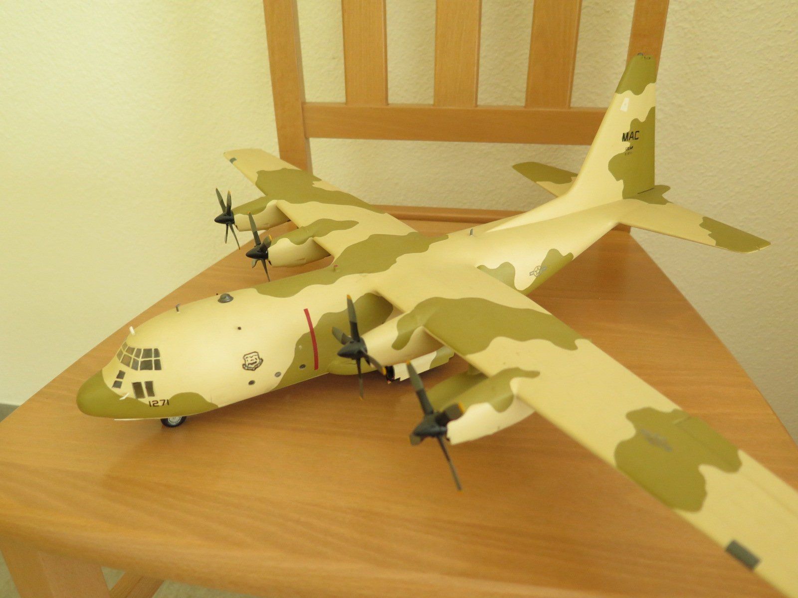 Lockheed Modellbausätze & Standmodelle: Hercules C- 130 – Gebraucht aus Tuggen von Blasero 1