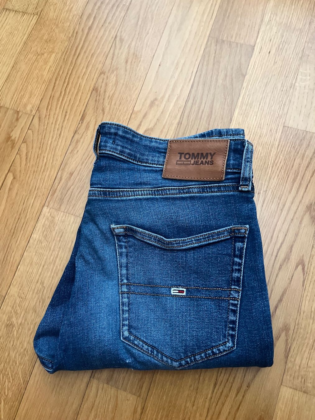Tommy Hilfiger Jeans: Tommy Hilfiger Jeans Grösse 30/32 – Usato da Winterthur venduto da Miglena77
