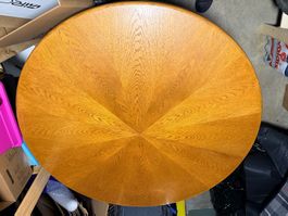 Table ronde en chêne massif avec chaises