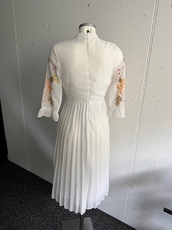 Asos Vestiti: Umstandskleid Gr.36 – Usato da Triesen venduto da DH1910 2