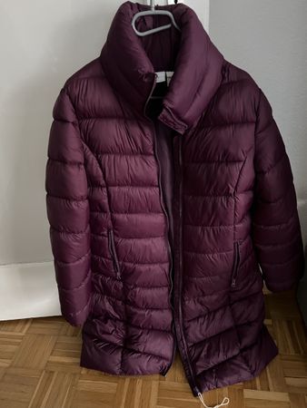 Warme, weinrote Daunenjacke für den Winter, Grösse M