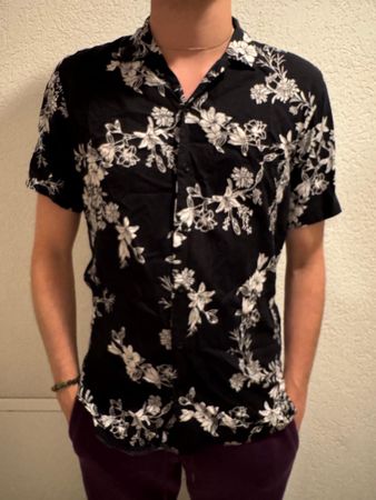 Sommerhemd SMOG, Grösse S, Relaxed Fit, Blumenmuster Top