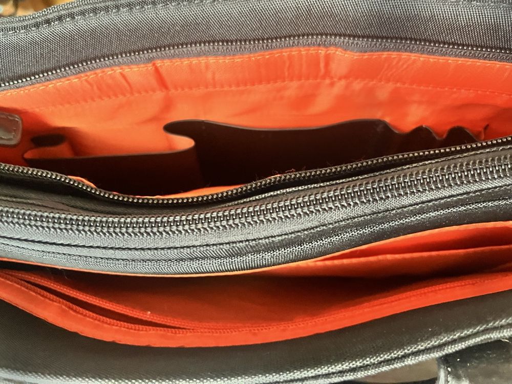 Borse: HP Chic Black Laptop Bag – Nuovo (secondo la descrizione) da Stäfa venduto da lule0203 4