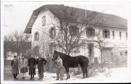 CHAUX - de - FONDS, une ferme dans les environs