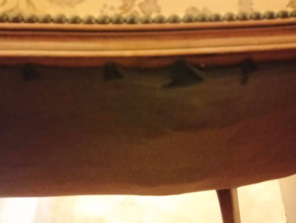 Divani: Sofa Gold – Usato da Sumiswald venduto da inf_kl6y 2