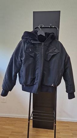 Jordan Winterjacke Damen fake Felljacke schwarz Gr. S