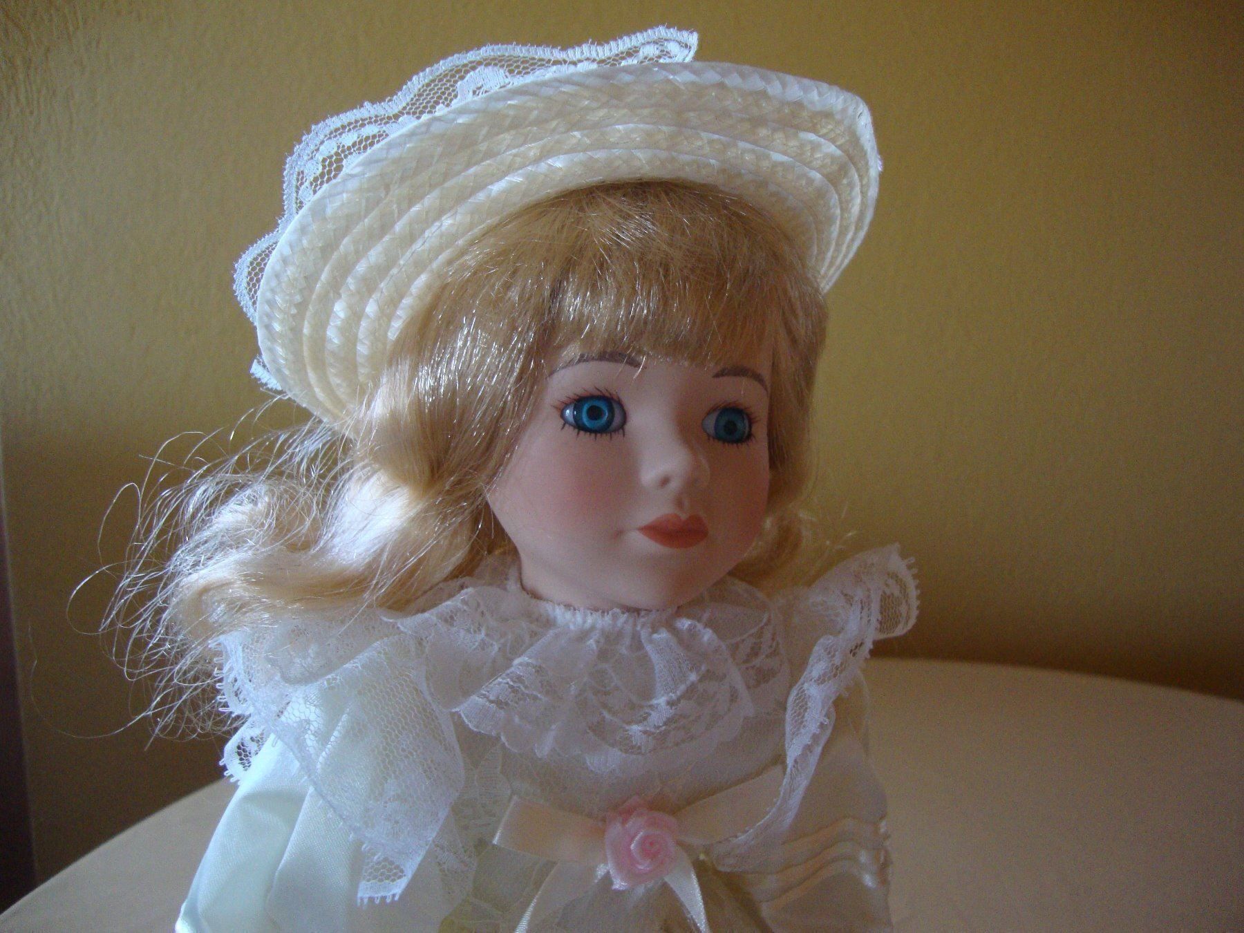 Bambole: PUPPE ELIZABETH – Nuovo e nell'imballaggio originale da Moosseedorf venduto da haro01 1