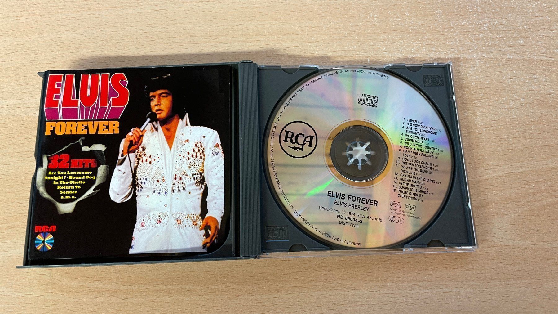 CD: Elvis Forever - 32 Hits - (2CDs) - ok – Usato da Glattfelden venduto da cybermaxx 3