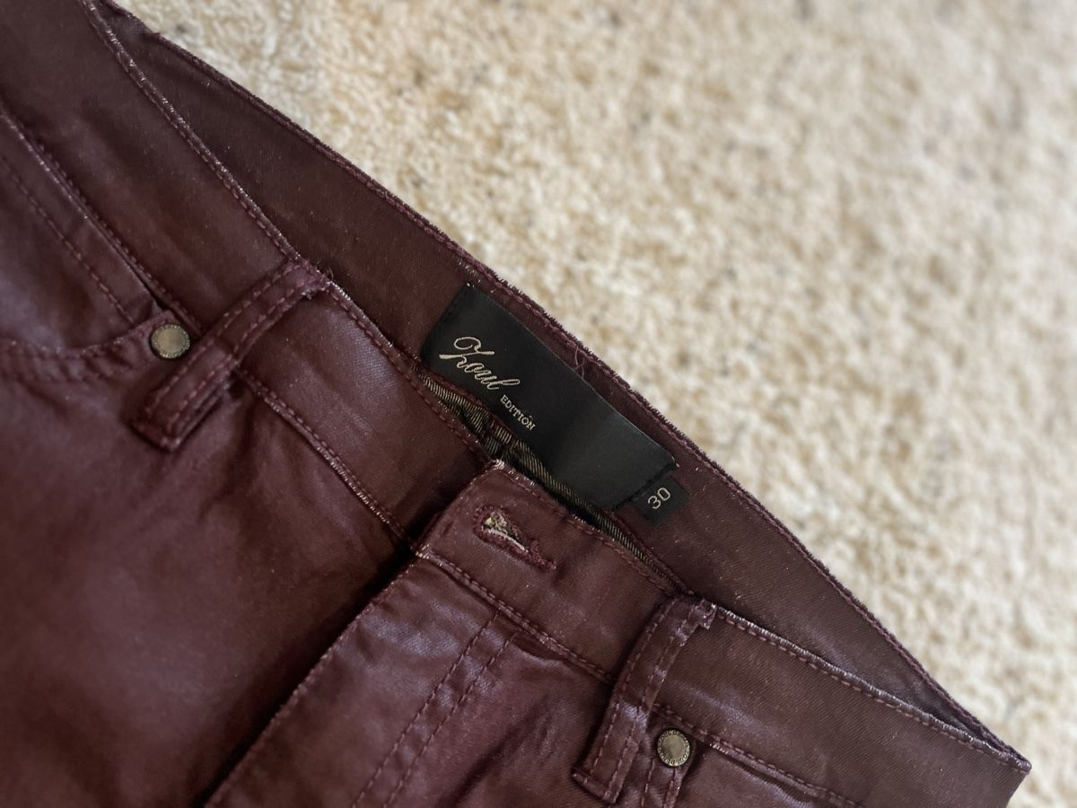 Pantalons: Coated trousers - size S/M – D'occasion à Cully par Maar_K 2