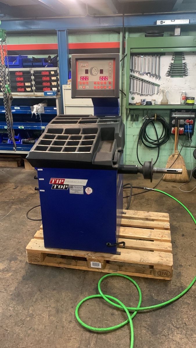 Tutte le macchine: TIP TOP ProBalance Auswuchtmaschine – Usato da Merenschwand venduto da Lupa016