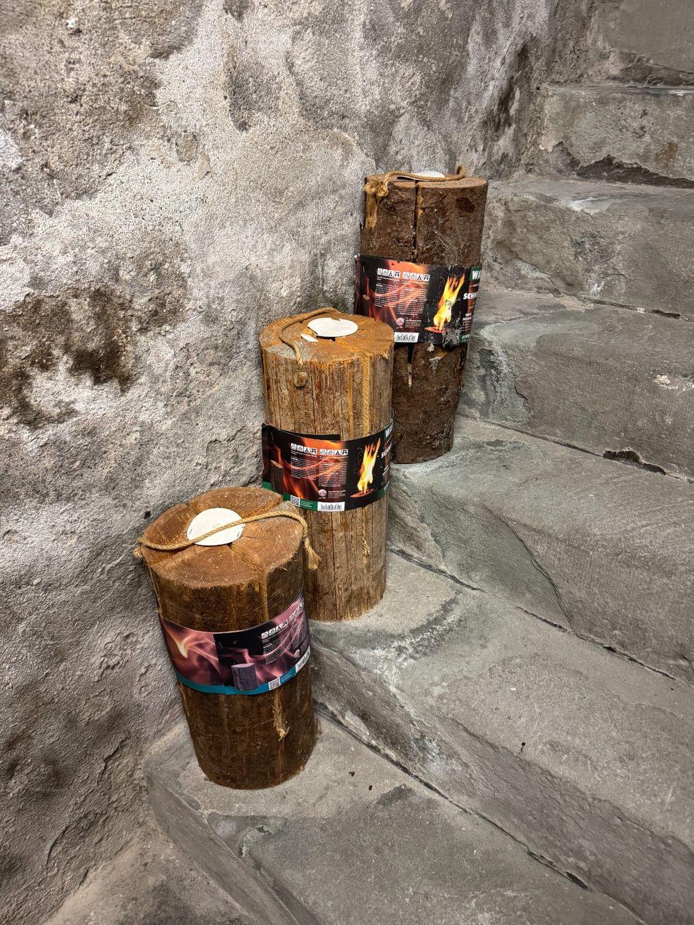 Articoli in legno: 3 x Schwedenfeuer – Usato da Zürich venduto da Wegenstein24