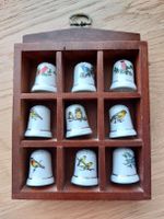 9 Fingerhüte mit Vogelmotiv & Holzständer, Vintage, Rarität!