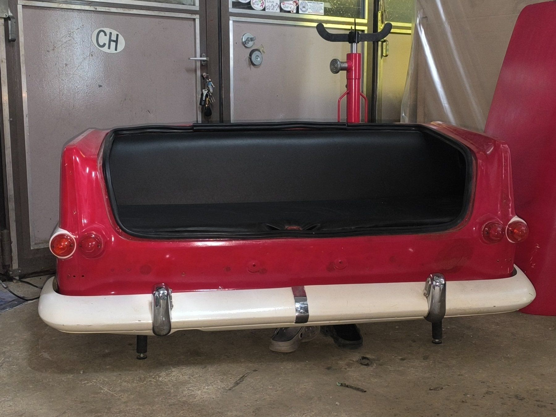 Opel Tutti pezzi di ricambio auto: Opel Rekord P2 Sofa, Oldtimerhecksofa, Sitzmöbel, – Usato da Buttikon SZ venduto da Ede0 1