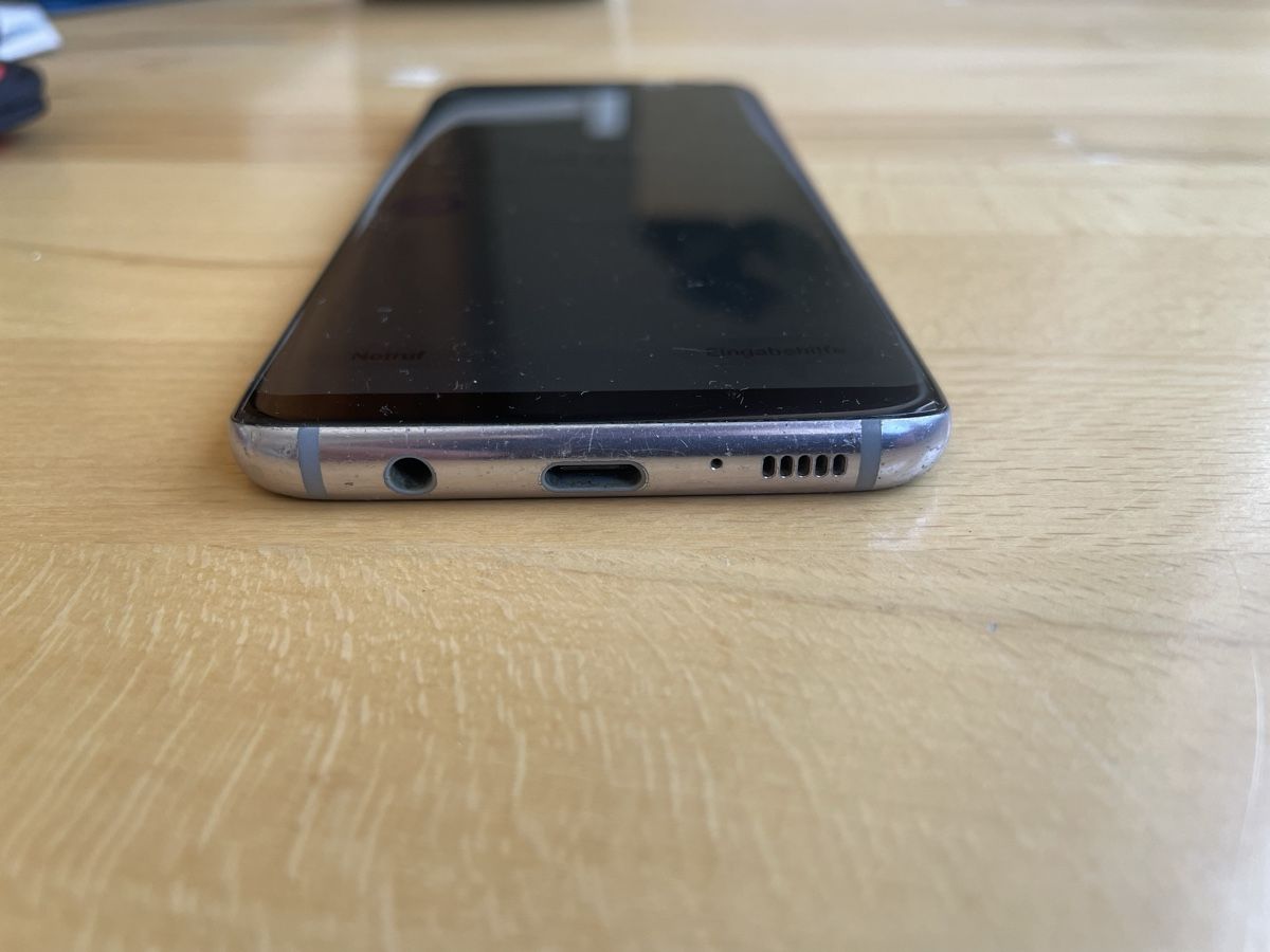 Samsung Portables: Samsung Galaxy S8 mit kaputtem Display – D'occasion à Zürich par toe_7gmv 8