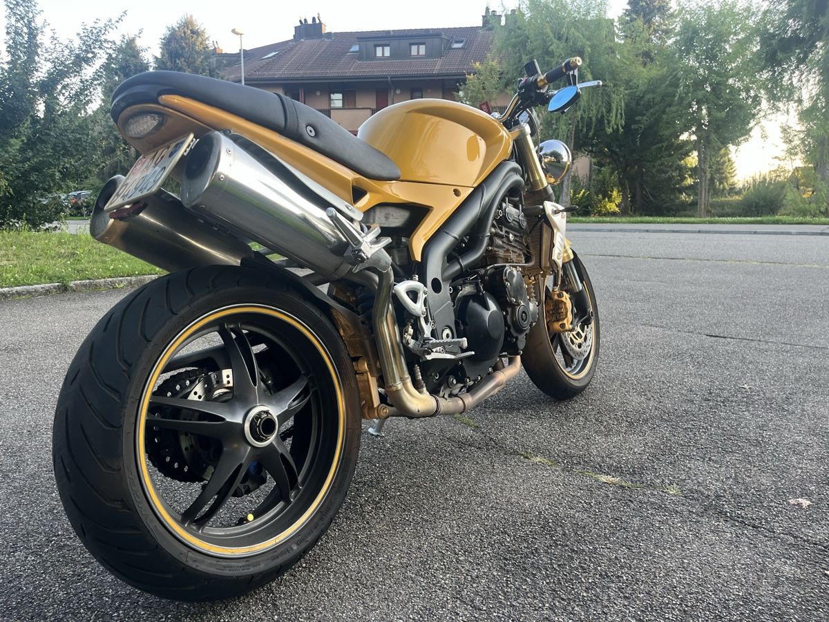 Triumph Strada: Triumph Speed Triple 1050 – Usato da Obfelden venduto da Rapha87 1