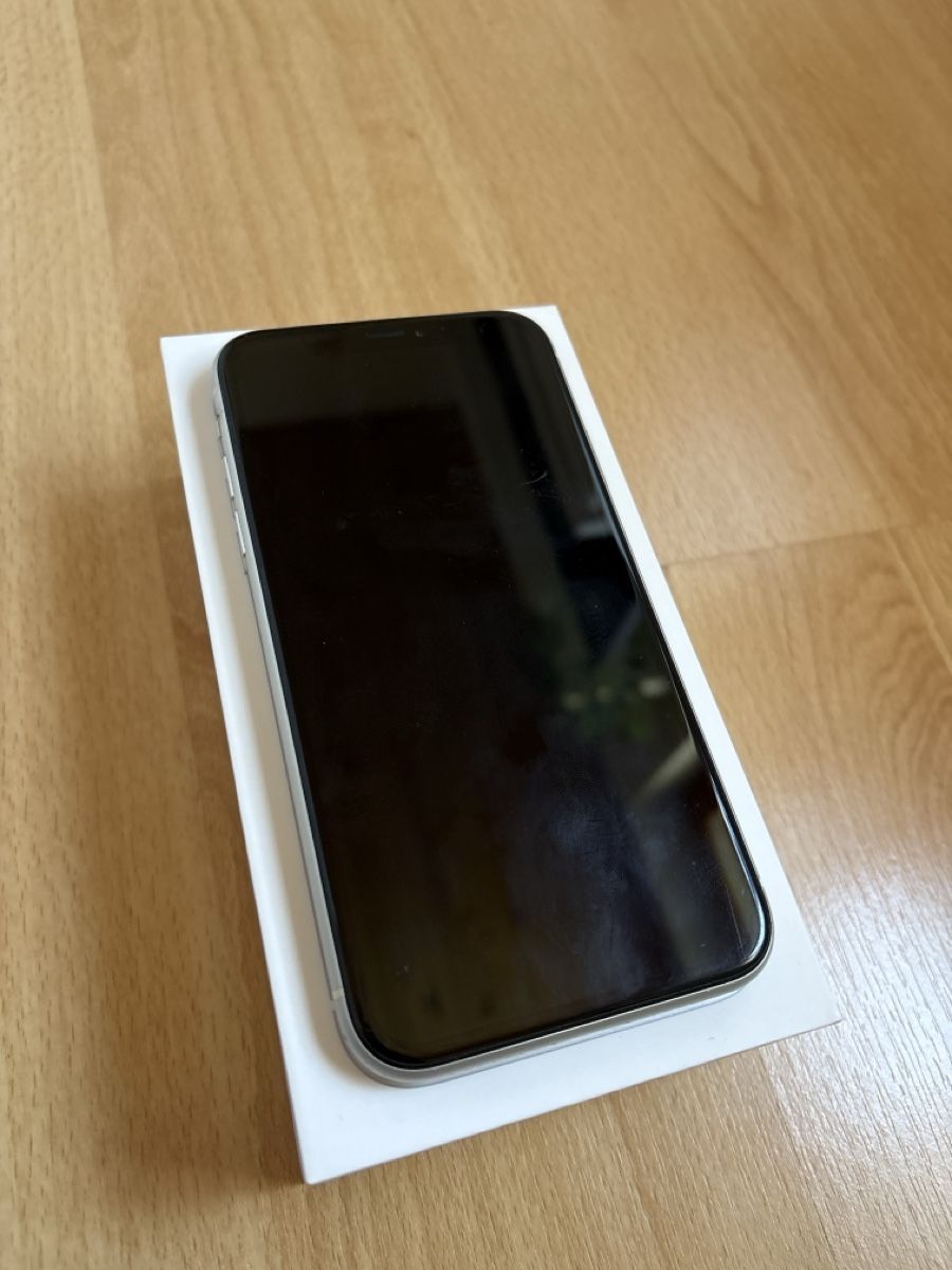 Apple Portables: iPhone XR Weiss mit Originalverpackung – D'occasion à Brünisried par sve_vft2 1