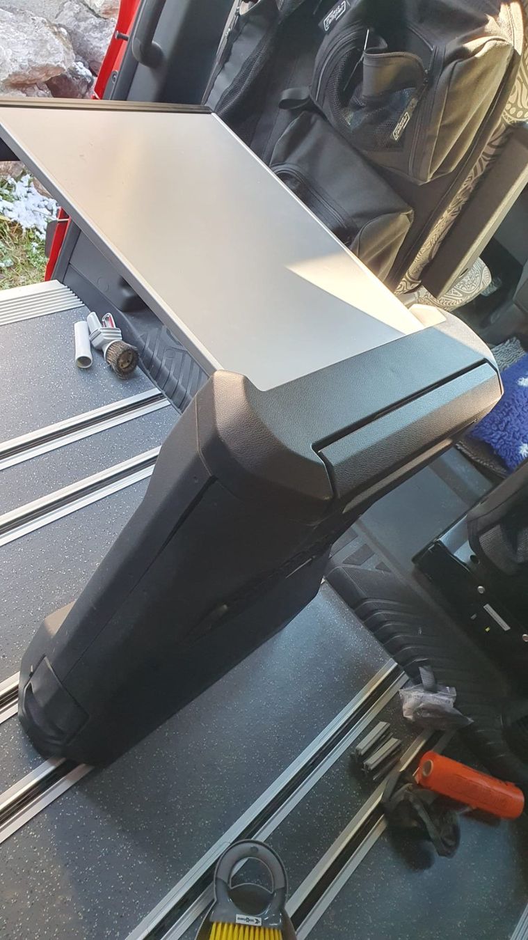 Tavoli: Camper Tisch von Sortimo S-Camper – Usato da Ulmiz venduto da Smirkangel