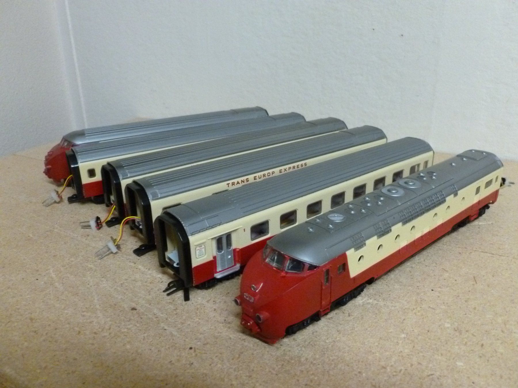 Märklin Modellini di ferrovie: TEE-RAM, 3071, 6teilig, mit Innenbeleuchtung – Usato da Oberbipp venduto da Vifu 1