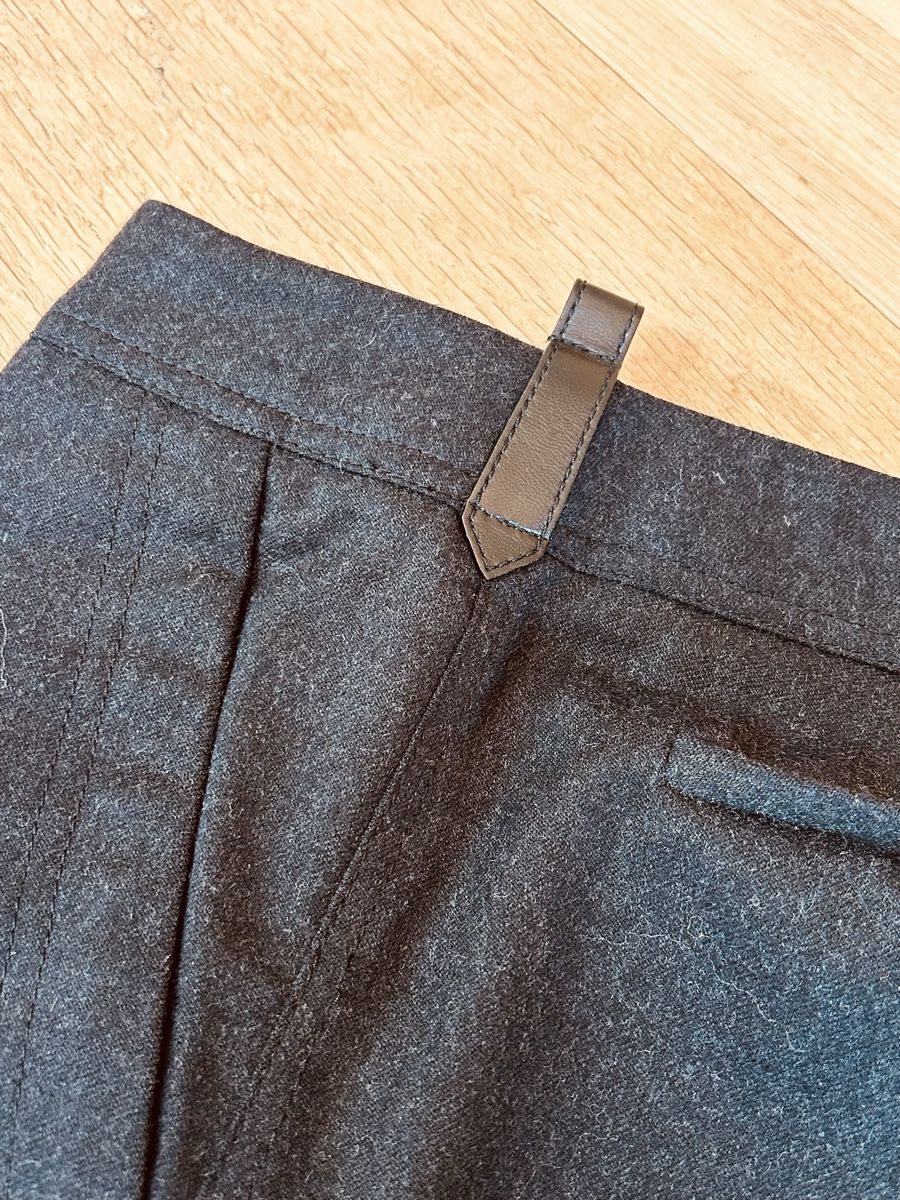 Bally Hosen: Hose BALLY, dunkelgrau, Gr. 50  – Neu (gemäss Beschreibung) aus Bolligen von Atelier17.design
