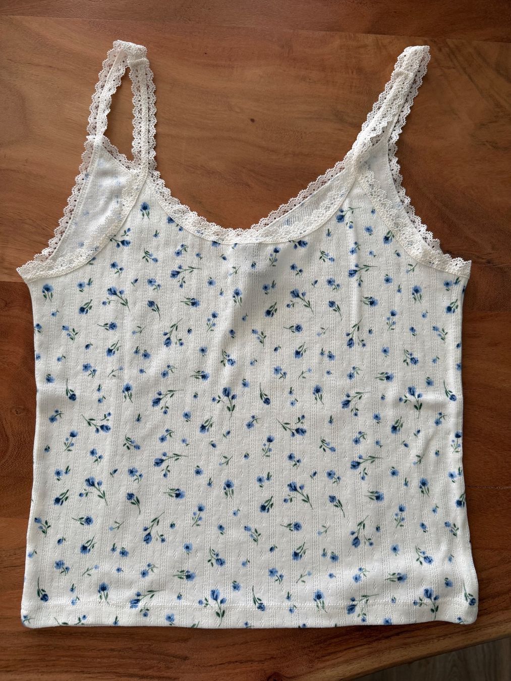 H&M Top: H&M Sommertop Gr. M mit Spitze – Nuovo (secondo la descrizione) da Giswil venduto da Ody2 1