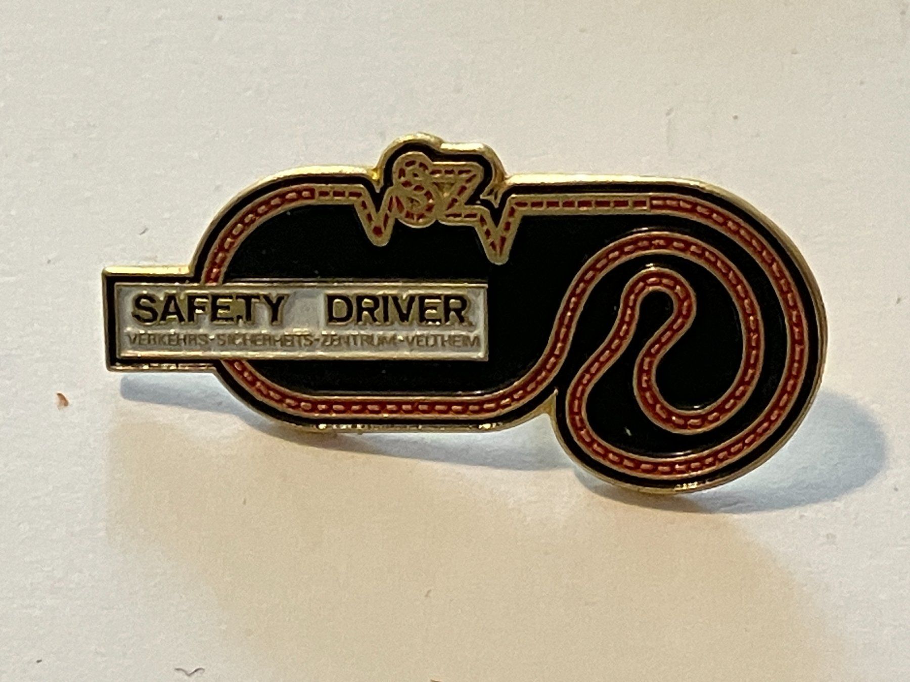Placchette & Badge: 1 Pin Safety Driver Veltheim – Usato da Basel venduto da djwwpp