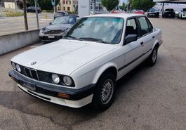 BMW E30 318i