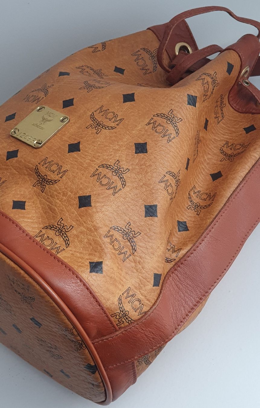 Mcm Sacs femmes: MCM Beuteltasche Medium Cognac Canvas – D'occasion à Niederteufen par Mira_72 4