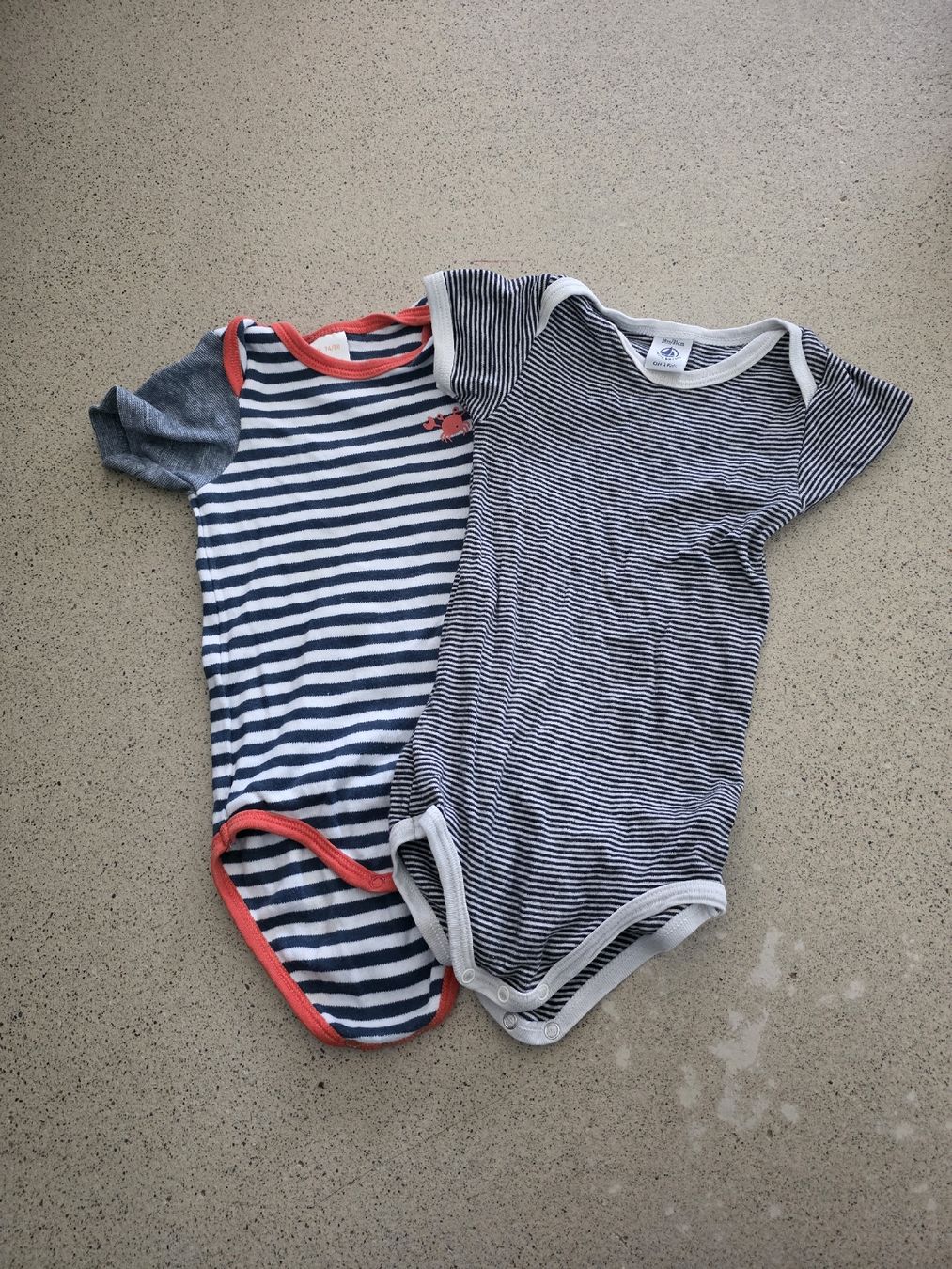 Petit Bateau Lotti di vestiti: Bodies kurzarm  – Usato da Zürich venduto da Allek
