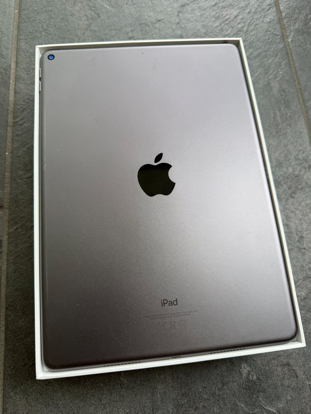Apple Tablettes PC: iPad Air, 3. Generation, 256 GB, Space Grey – D'occasion à Einsiedeln par pasch68 1