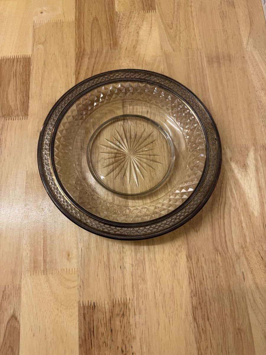 Piatti di portata: Glassplatte mit Metal ring 22cm – Usato da Birsfelden venduto da inf_l2yy