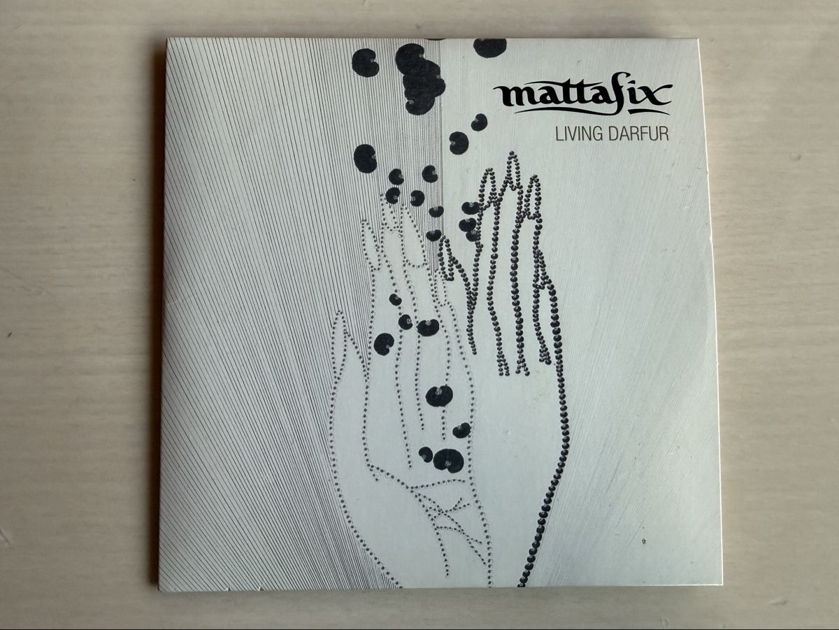 CD: Mattafix - Living Darfur CD Single – Usato da Oberried Brienz venduto da Chyara