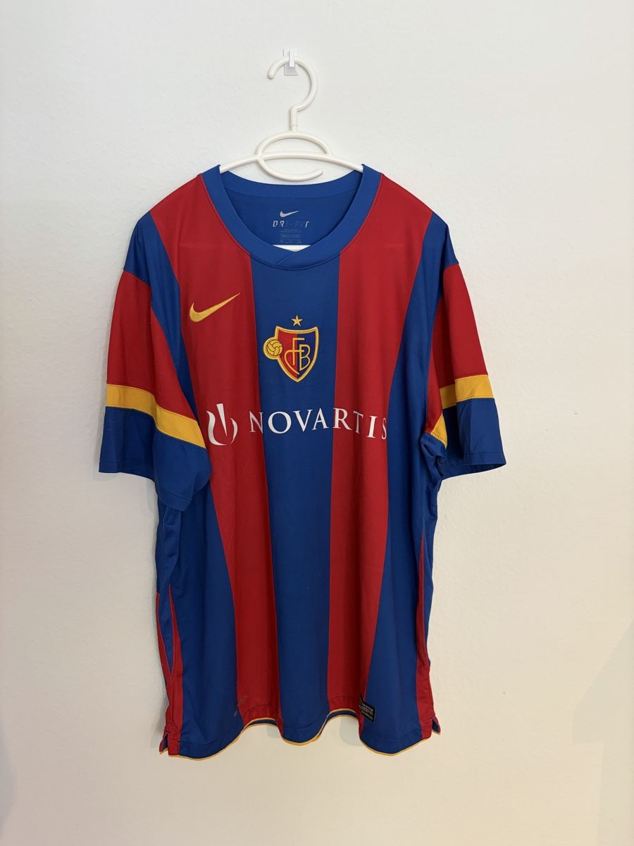 Nike Canottiere & Pantaloni: FC Basel 2011/12 Heimtrikot (XL) – Usato da Basel venduto da Ringolero