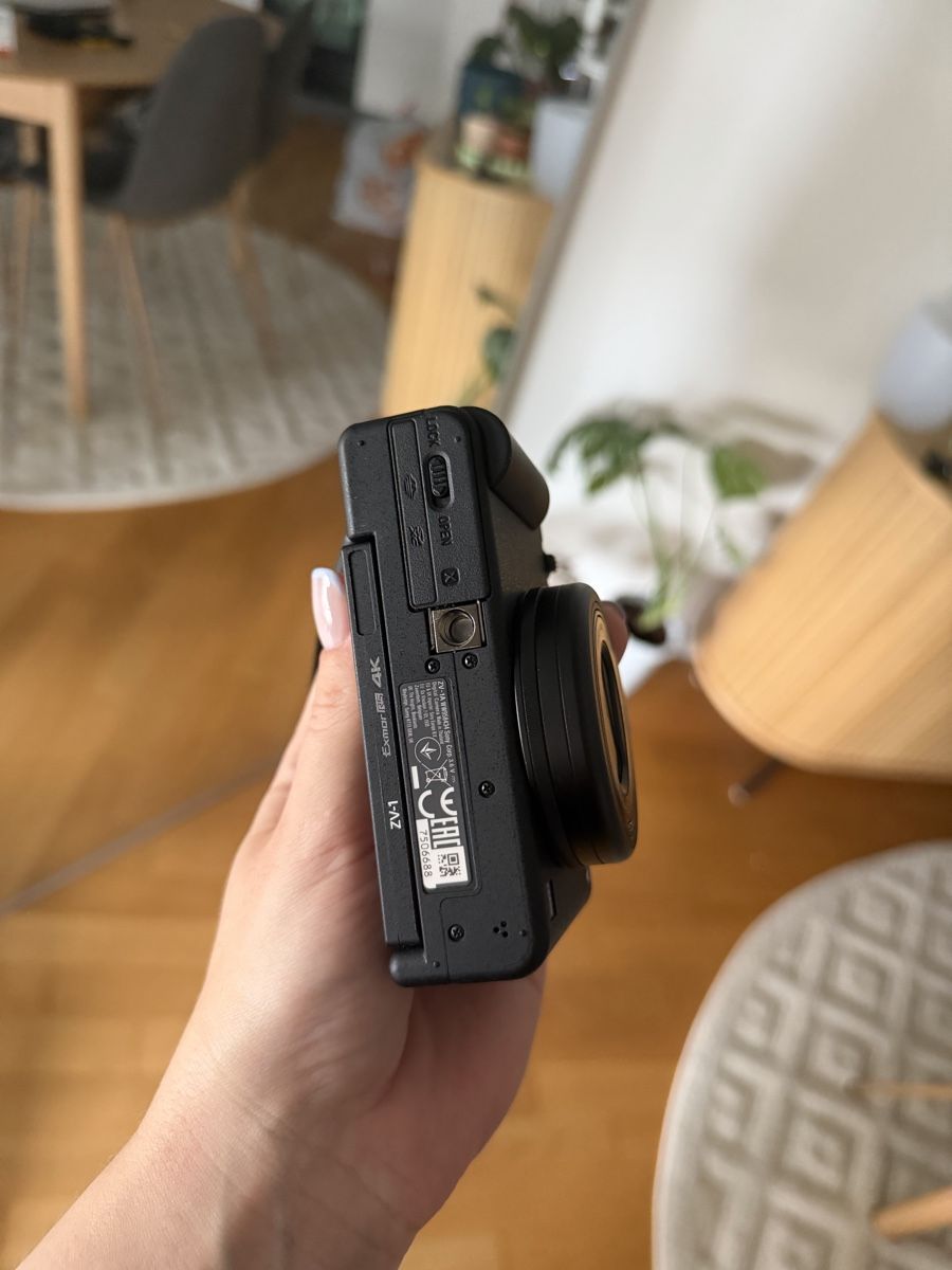 Sony Fotocamera: Sony ZV1 inkl Zubehör  – Usato da Adliswil venduto da Laur2000 3