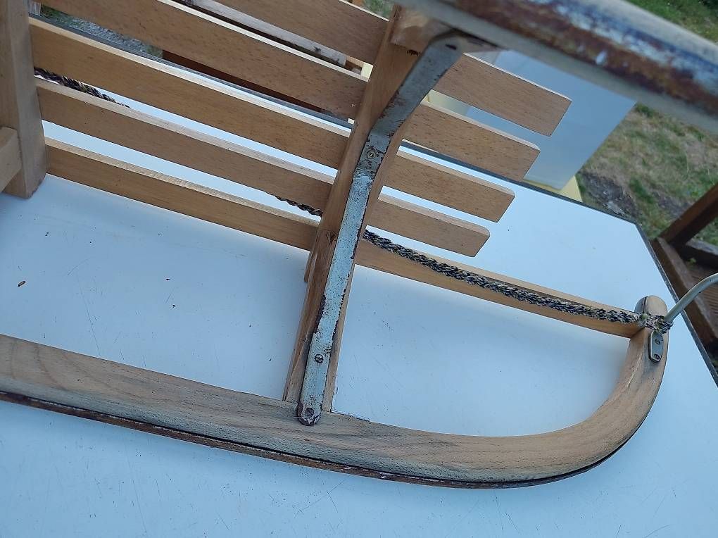 Luge: Schlitten Holzschlitten – D'occasion à Biel/Bienne par leg_2mby 1