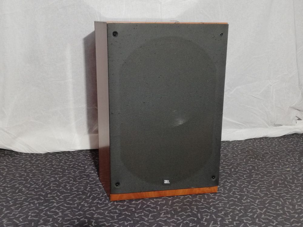 Jbl best sale xti 300