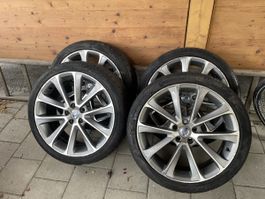 V40 cc 4 roues d'été 225/40 ZR 19 XL 