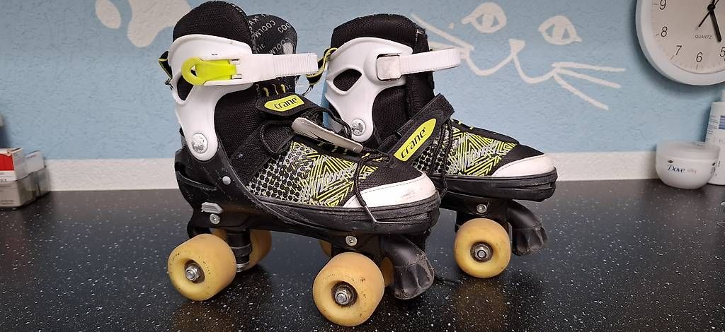 Patins à roul. & inline: Rollschuhe Gr. 33-37 – D'occasion à Urdorf par natascha_1