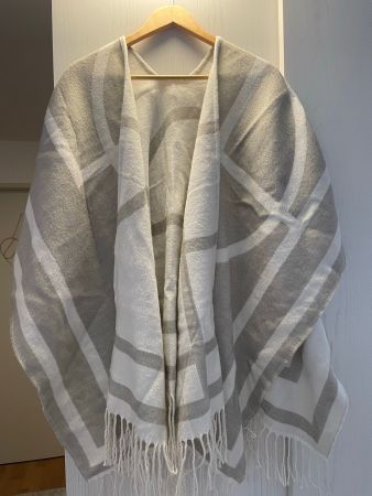 H&M Poncho mit Fransen Damen