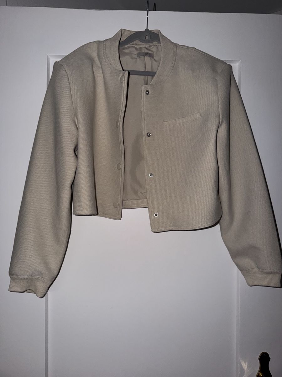 H&M Jacken: Beige Jacke  – Neu (gemäss Beschreibung) aus Basel von kko_8vql