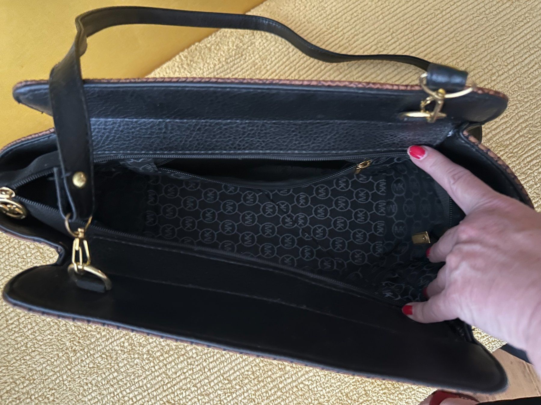 Michael Kors Borse da donna: Michael Kors Handtasche – Usato da emmenbruecke venduto da Webi33 2