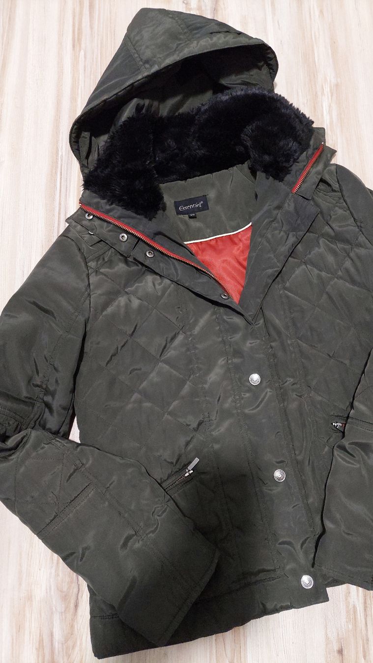 Jacken: Essentiel Winterjacke Gr. 36  mit Kunstfellfutter – Gebraucht aus Gwatt (Thun) von Letzte-Chance-III 4