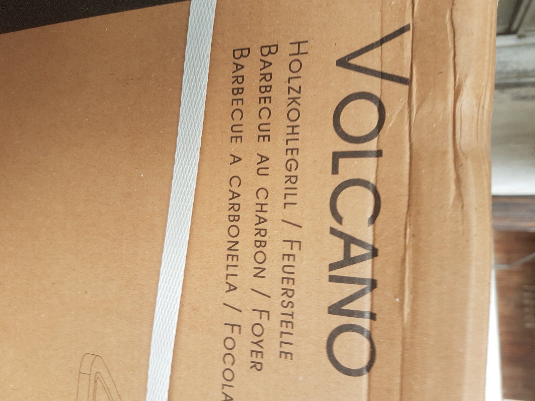 Griglie: Volcano  Holzkohle Grill – Nuovo e nell'imballaggio originale da Wängi venduto da Koebi62
