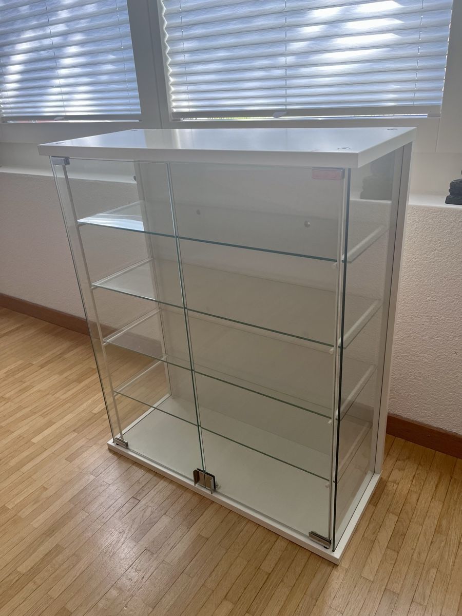 Bicchieri: Vitrine aus Hartglas – Usato da Zürich venduto da Chris-1985