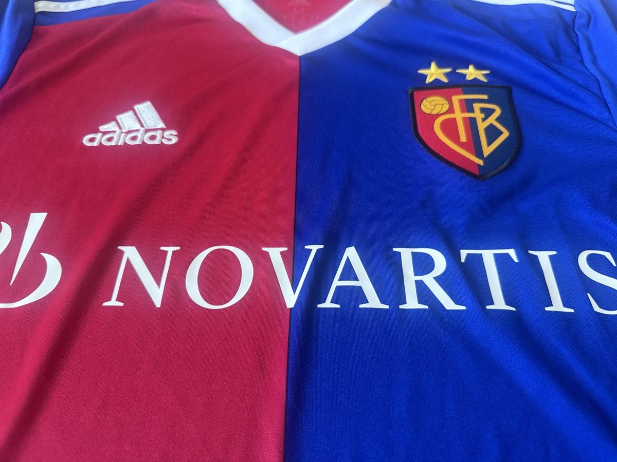 Adidas Maillots de corps & Pantalons: FC Basel Trikot 2018/2019 - M – D'occasion à Basel par thmnn 2