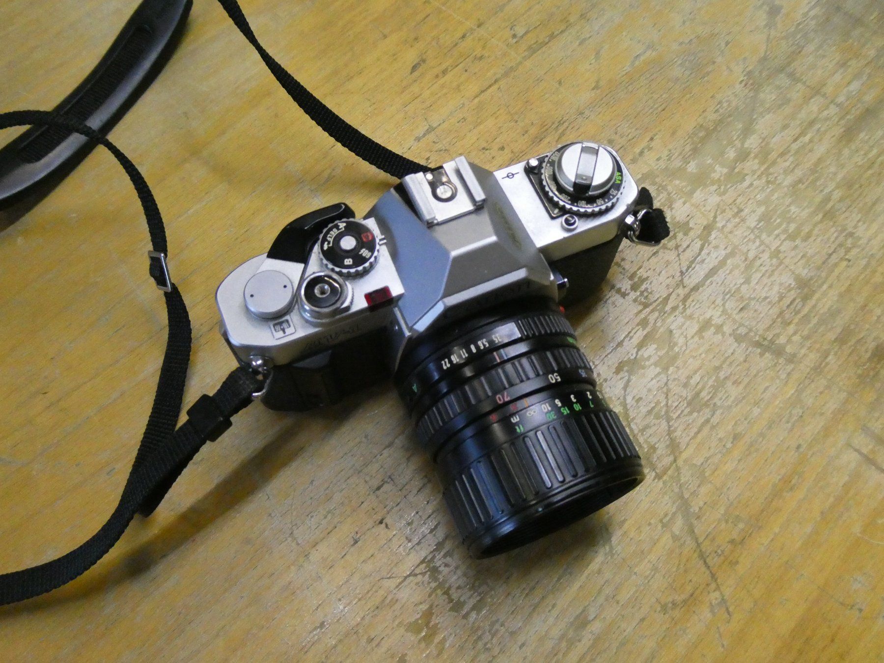 Canon Kamera: Canon AV-1 argentique vintage, 2 objectifs – Gebraucht aus Etagnières von emmaus.electro 1