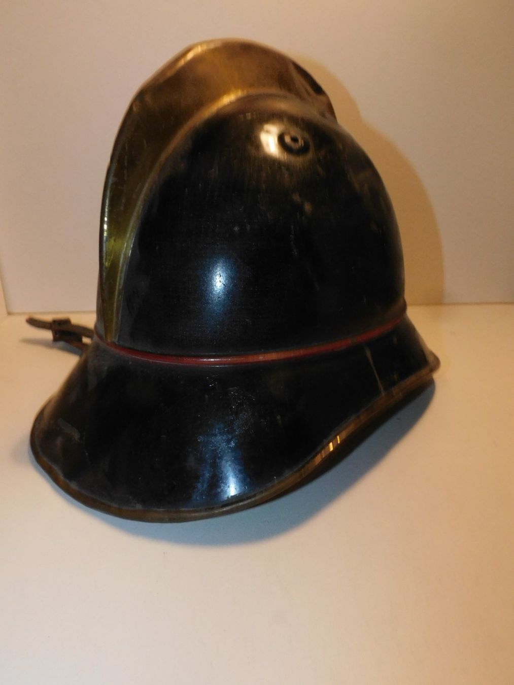 Vêtements & accessoires anciens: Feuerwehr Helm antiker Helm Uniform Helm – D'occasion à Sursee par 76 2