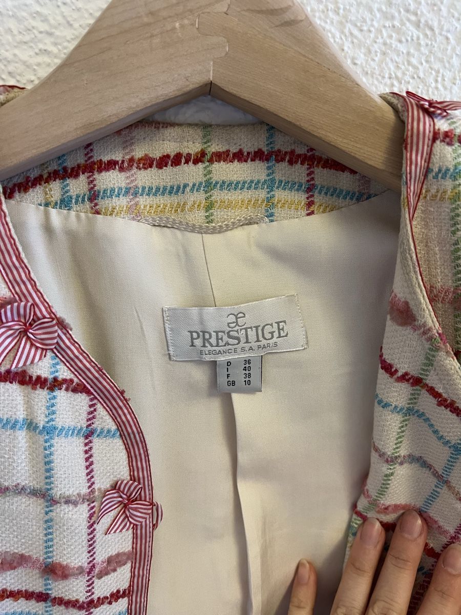 Giacche: Jäckchen Gr. 36 rosa weiss blau Prestige Paris – Usato da Zürich venduto da yvispirig 4
